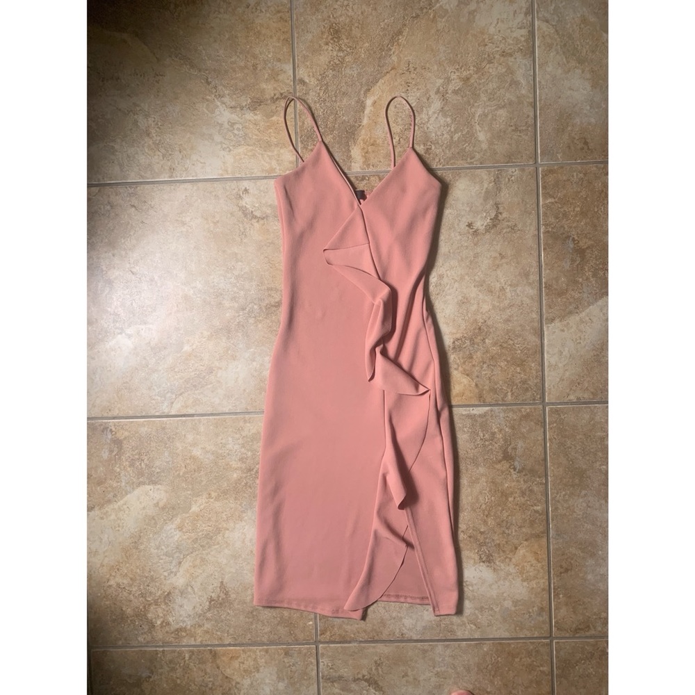MISSGUIDED Pink Ruffled Cocktail Dress π - Picture 2 of 6